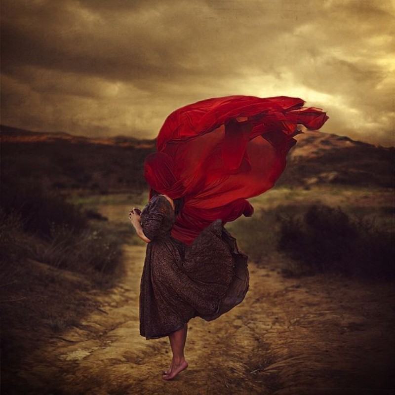 Brooke Shaden - The path of Lost Souls